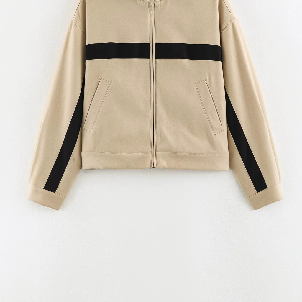 Letter embroidery contrasting color casual sports stand up collar long sleeved jacket
